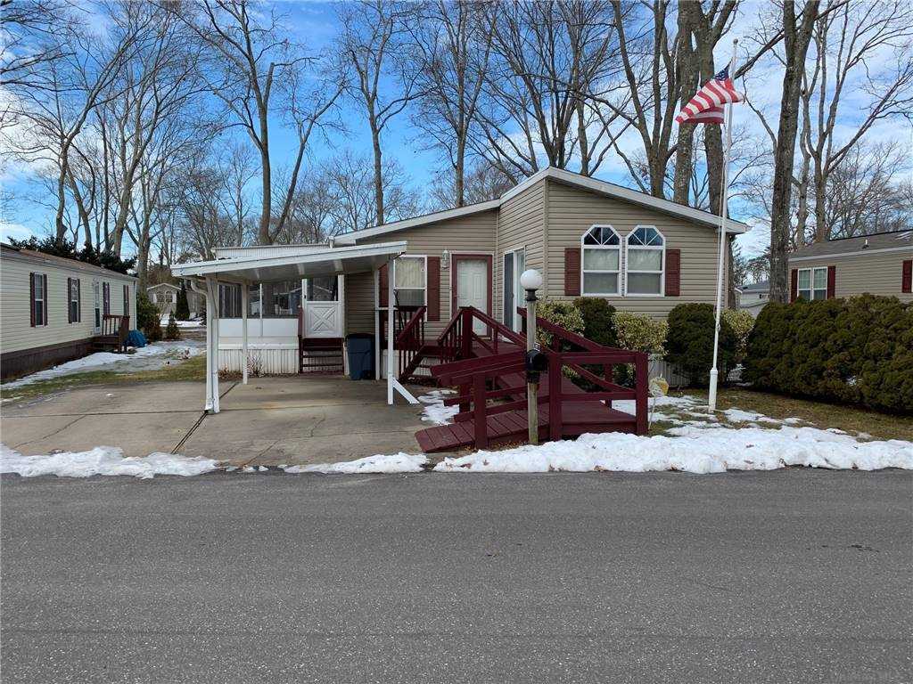 #1 photo, 1661-41 Old Country Road, Riverhead , NY 11901