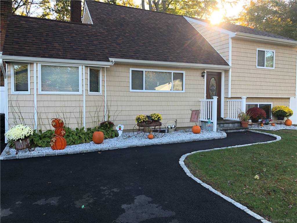 #1 photo, 29 Cleary Road, Ronkonkoma , NY 11779