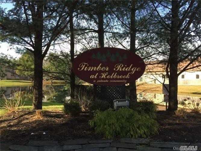 #1 photo, 46 Timber Ridge Drive, サフォーク郡 Holbrook , NY 11741