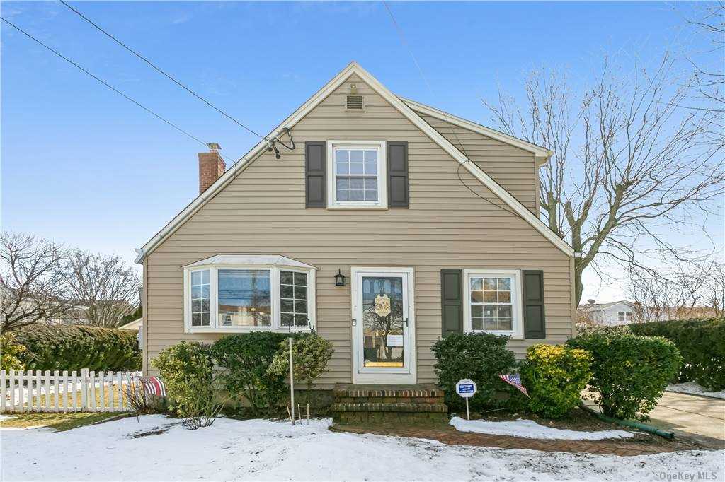 #1 photo, 102 Meldon Avenue, ナッソー郡 Albertson , NY 11507