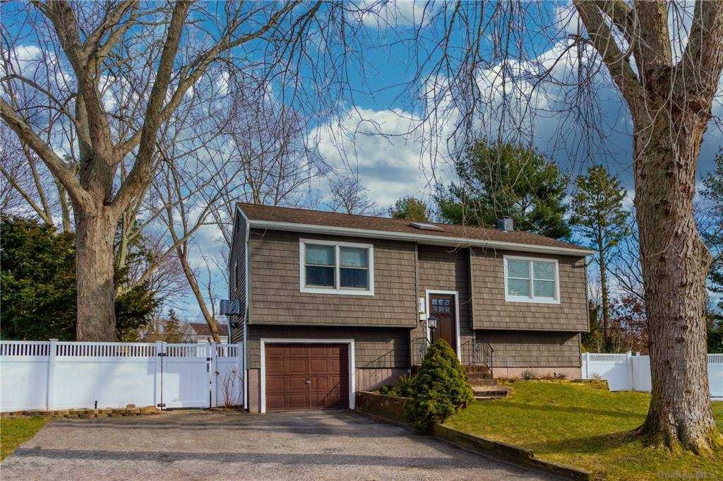 #1 photo, 181 Spiral Road, サフォーク郡 Holtsville , NY 11742