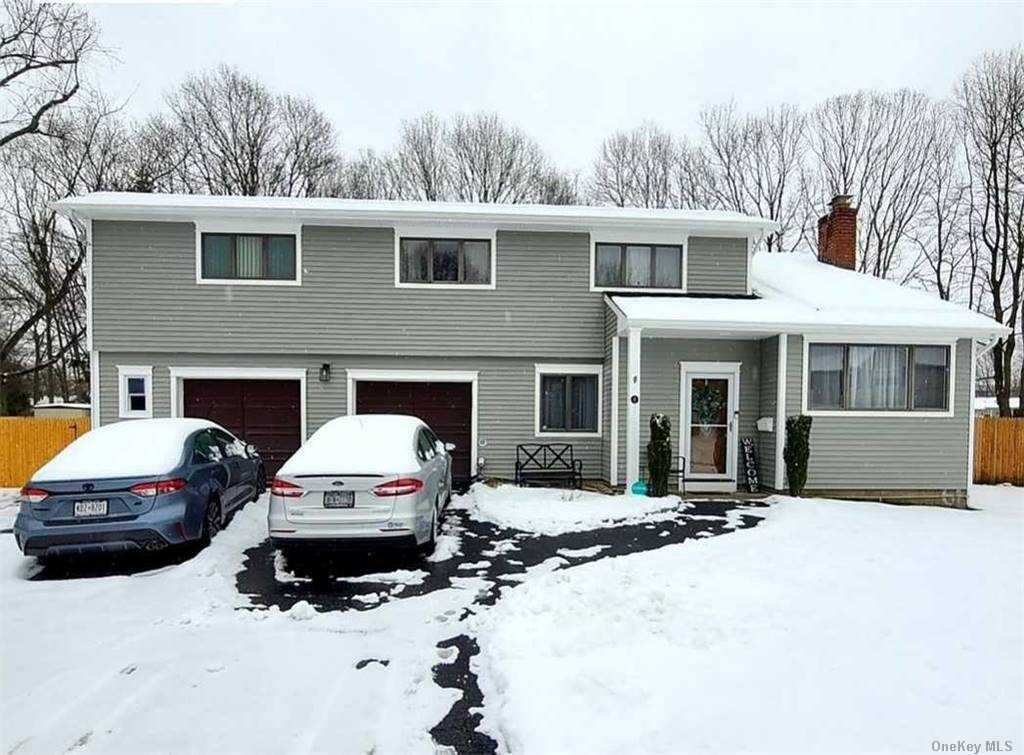 #1 photo, 11 Cinque Court, Bayport , NY 11705