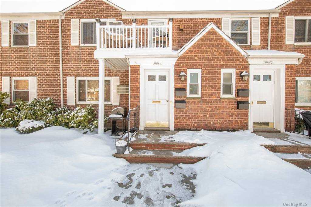 #1 photo, 260-24 73 Avenue, Glen Oaks , NY 11004