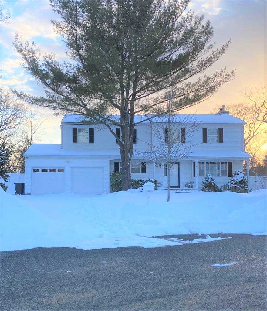 #1 photo, 9 Doyle Court, سوفولك Lake Grove , NY 11755