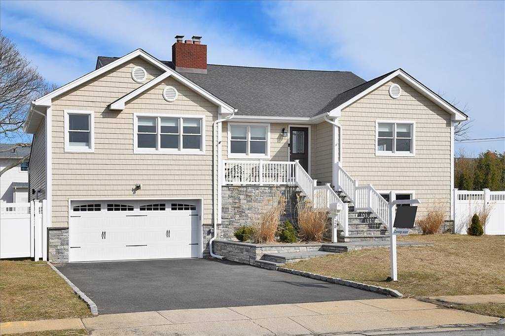 #1 photo, 28 Atwater Place, ناسو Massapequa , NY 11758