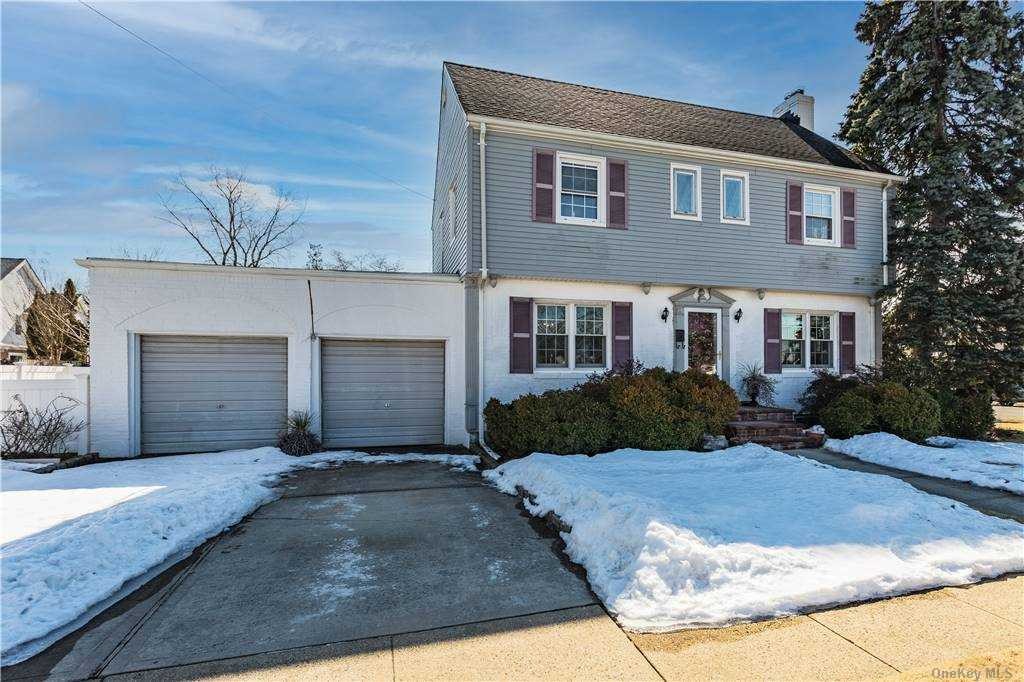 #1 photo, 11 Plymouth Street, ناسو New Hyde Park , NY 11040