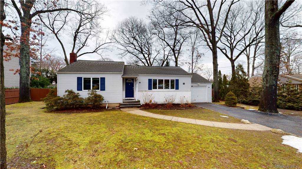 #1 photo, 200 Taylor Street, Centerport , NY 11721