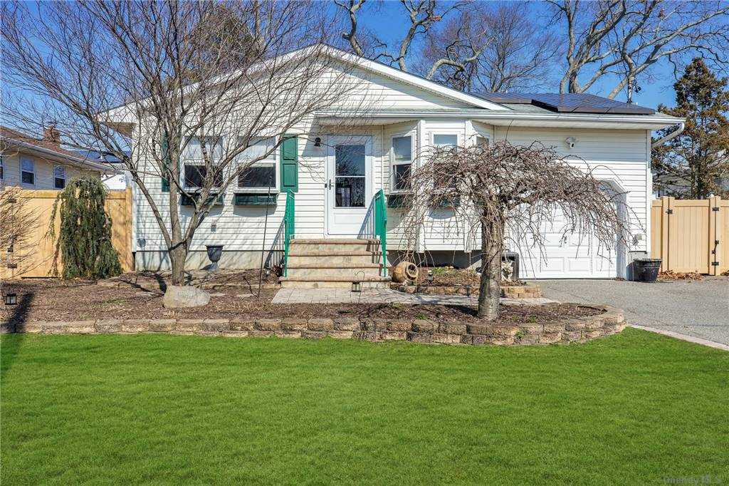 #1 photo, 37B 9th Street, Ronkonkoma , NY 11779