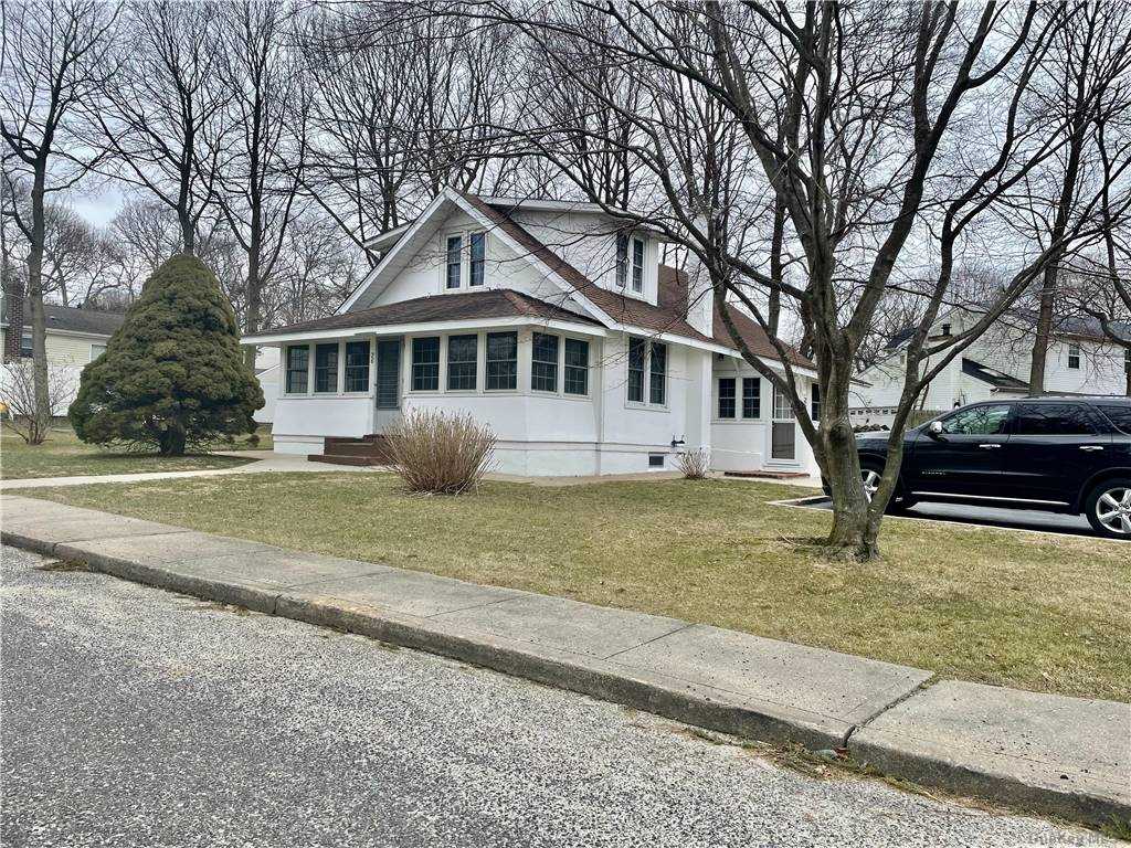 #1 photo, 26 E Lake Terrace, Ronkonkoma , NY 11779