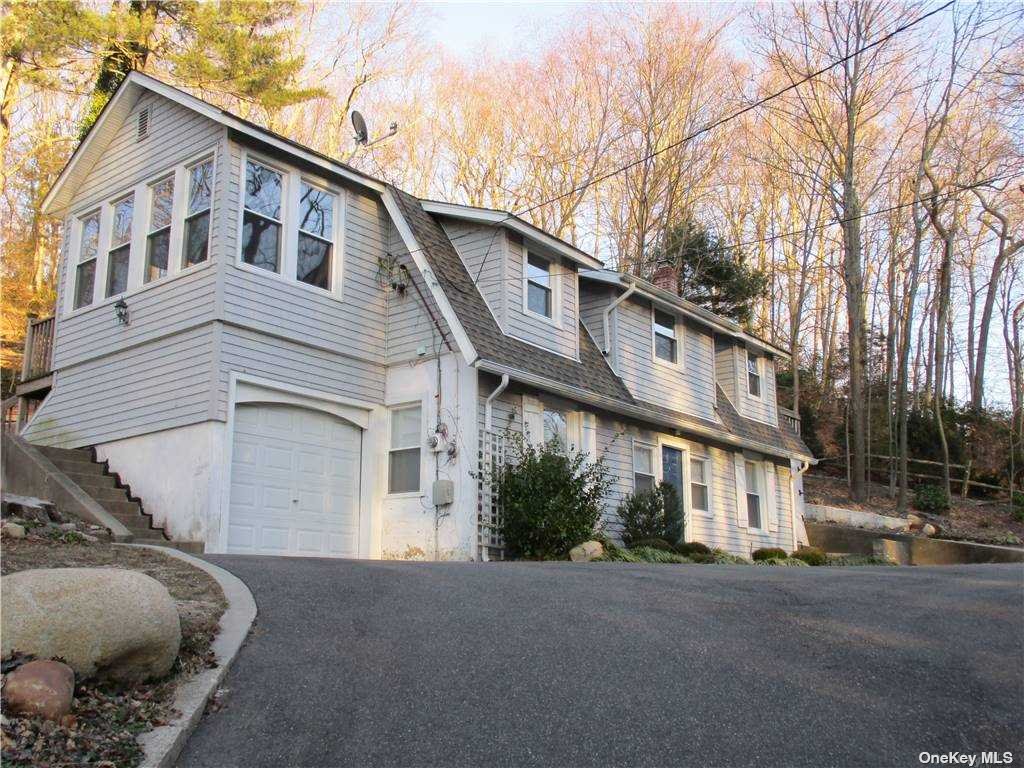 #1 photo, 4 Centershore Road, Centerport , NY 11721