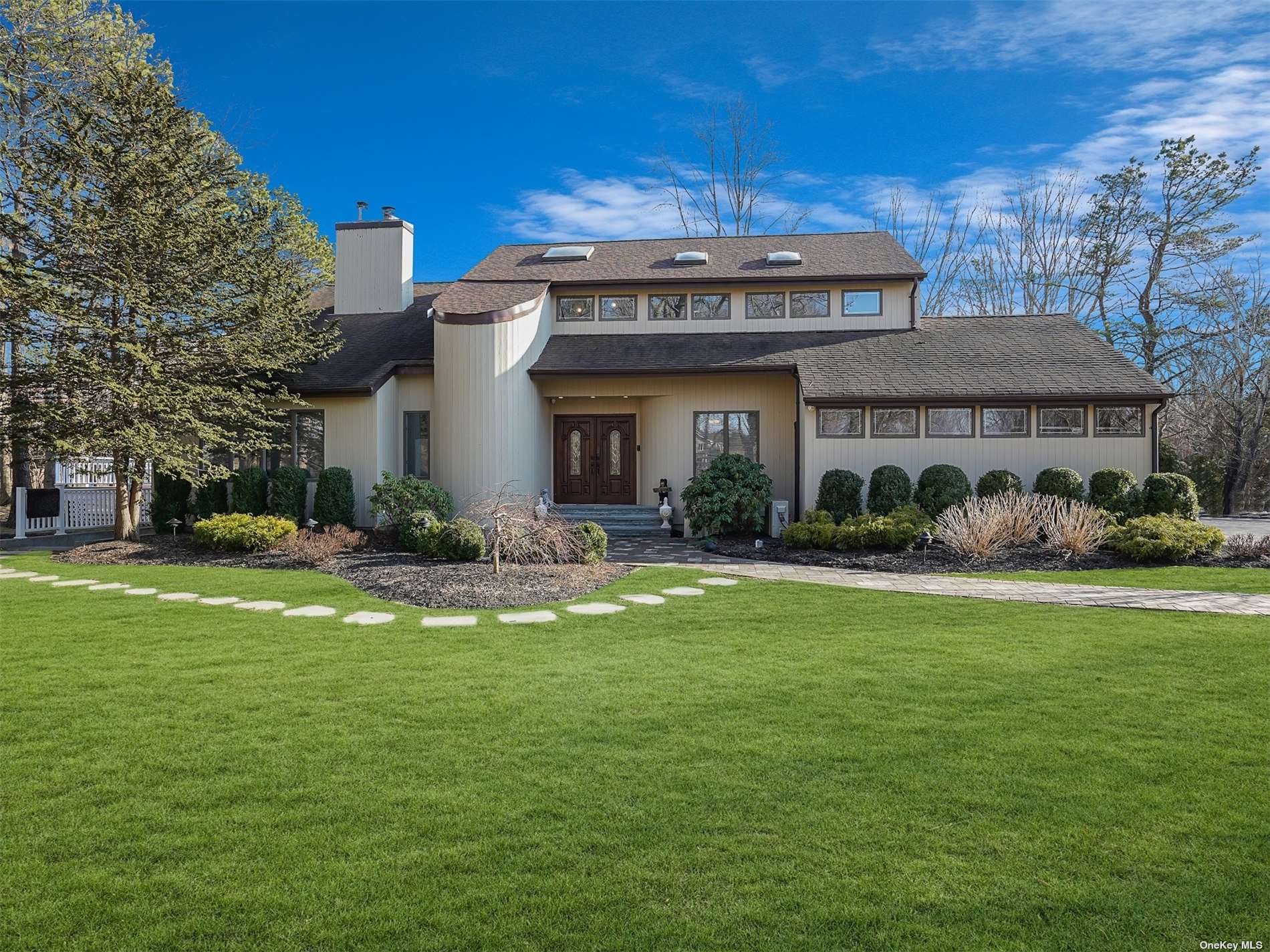 #1 photo, 31 Morris Court, サフォーク郡 Port Jefferson Station , NY 11776