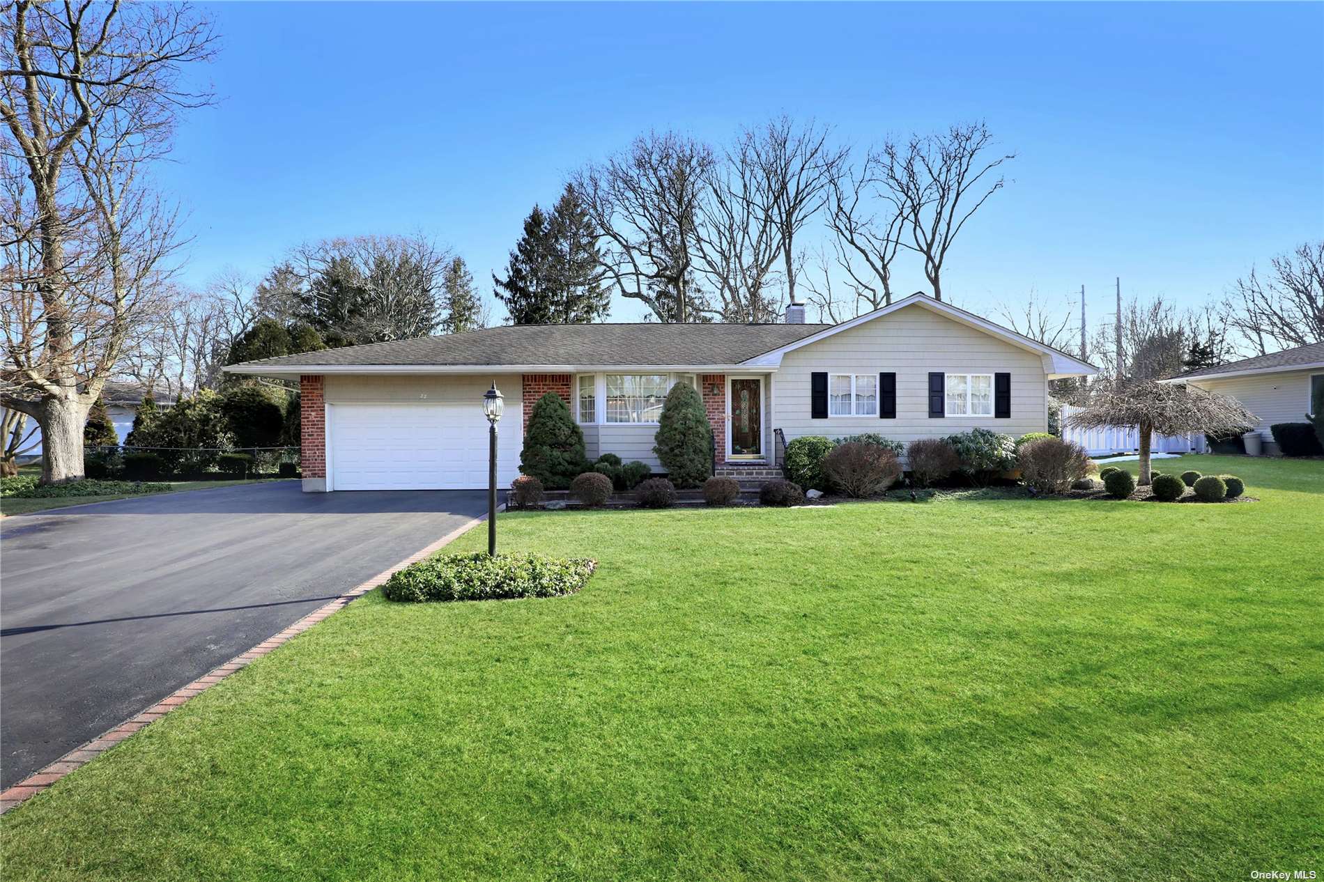 #1 photo, 22 Gannet Drive, Commack , NY 11725