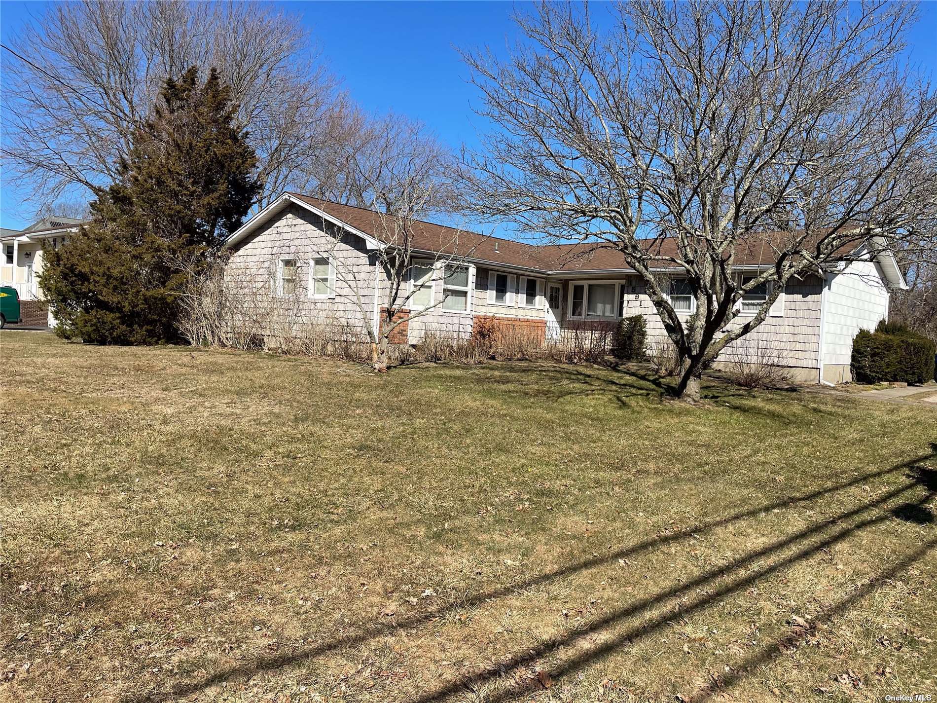 #1 photo, 1591 Washington Avenue, מחוז סאפוק Bohemia , NY 11716