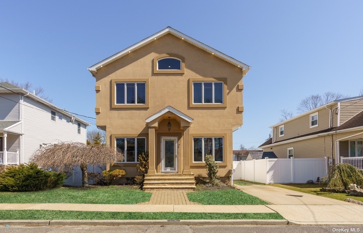 #1 photo, 2637 Kenny Avenue, Merrick , NY 11566