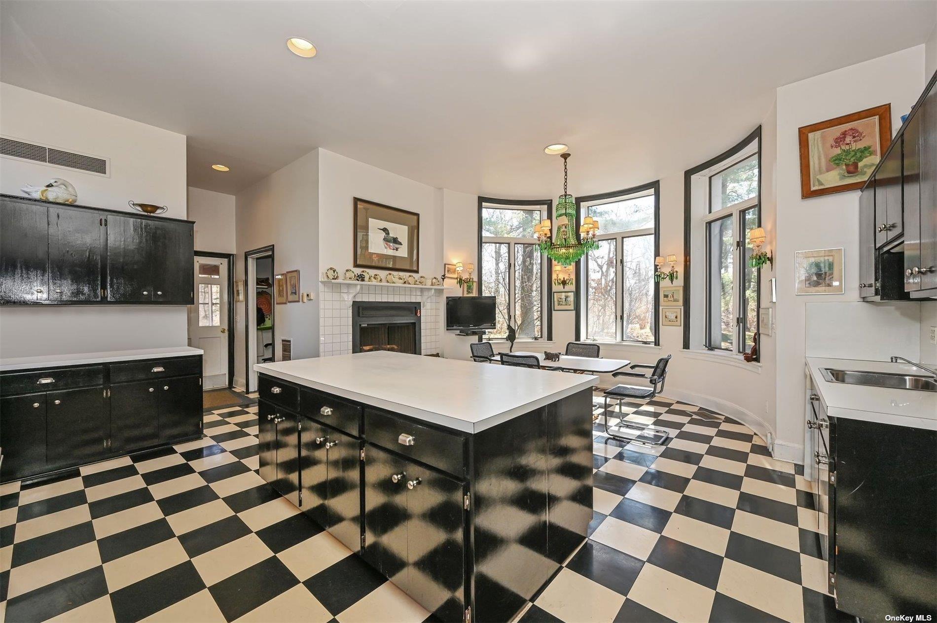 #18 photo, - Wheatley Road, Old Westbury , NY 11568