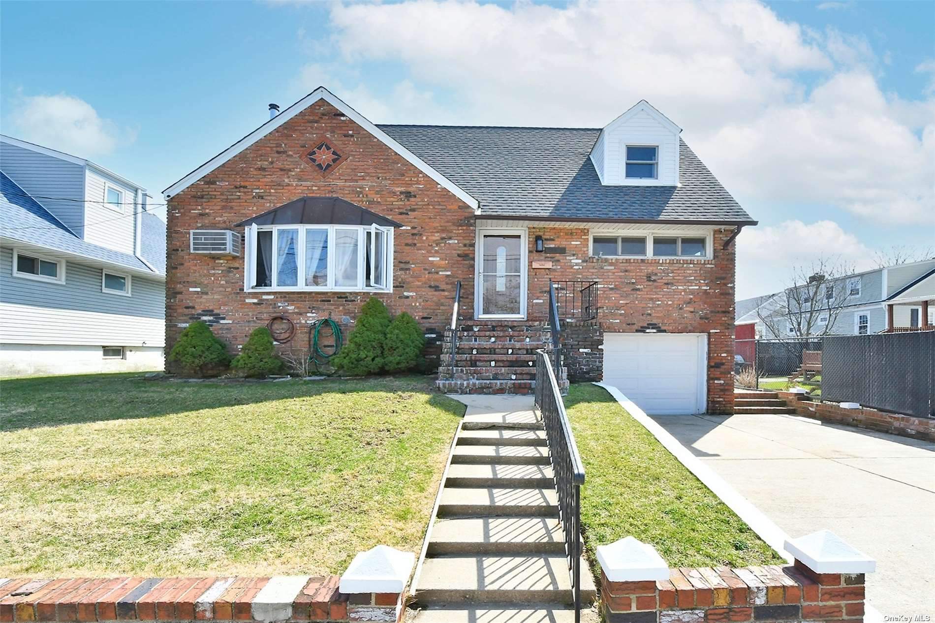 #1 photo, 367 Ray Street, ナッソー郡 Freeport , NY 11520