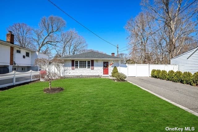 #1 photo, 77 Cedarhurst Avenue, Selden , NY 11784