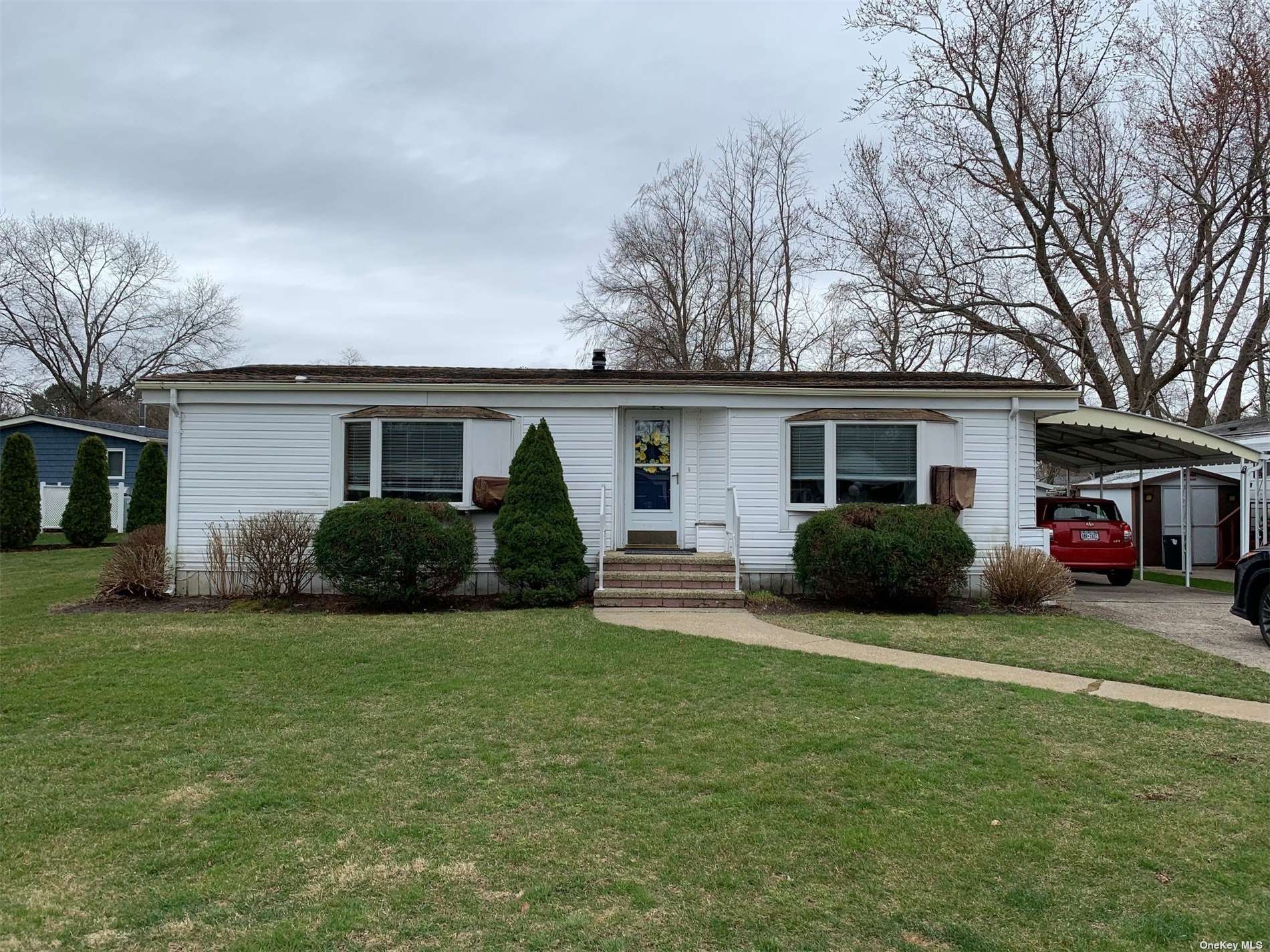 #1 photo, 1661-421 Old Country Road, Riverhead , NY 11901