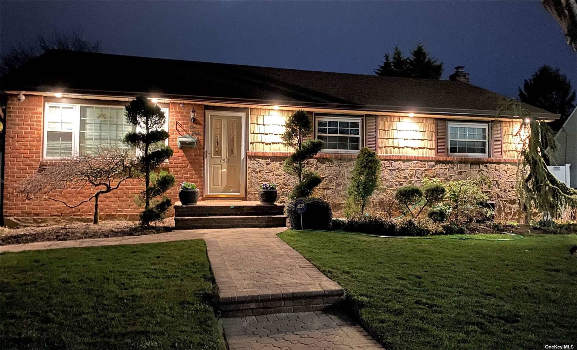 #1 photo, 150 Morris Drive, 長島 East Meadow , NY 11554