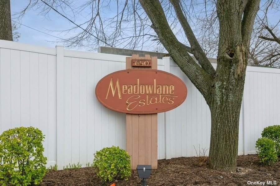 #1 photo, 650 Newbridge Road, מחוז נסאו East Meadow , NY 11554