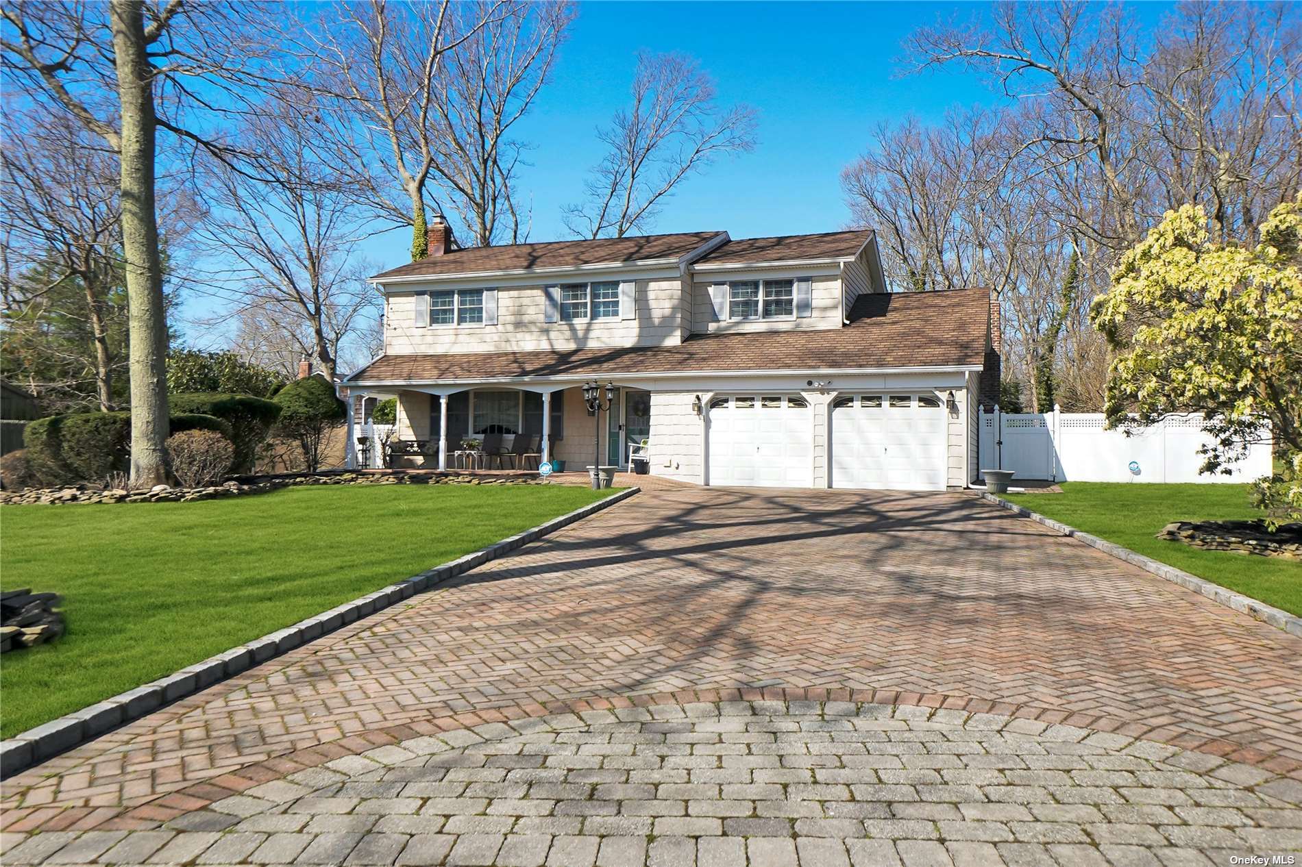 #1 photo, 4 School Court, सफ़ोक काउंटी Shoreham , NY 11786