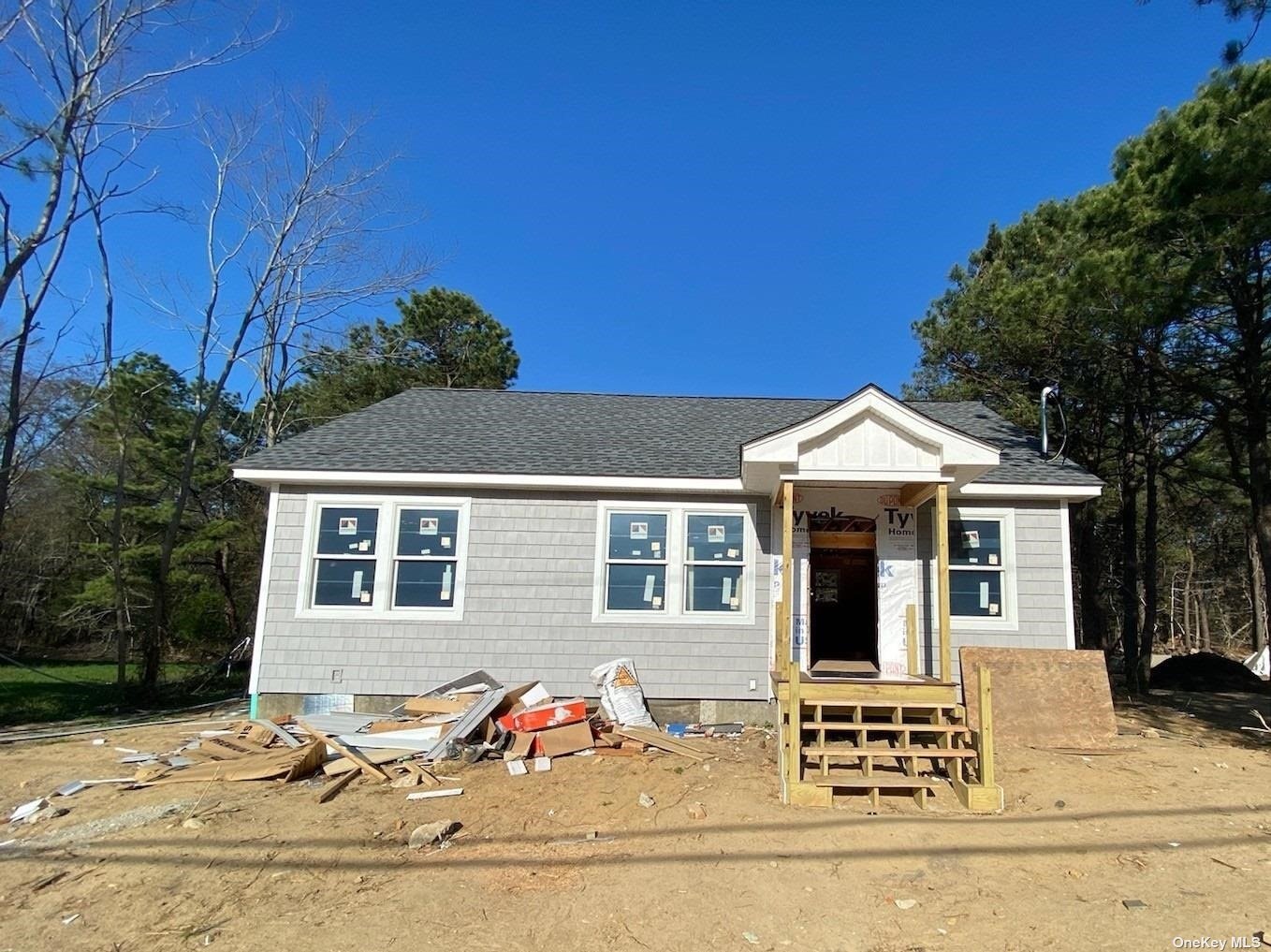 #1 photo, 842 Bellport Avenue, Bellport , NY 11713