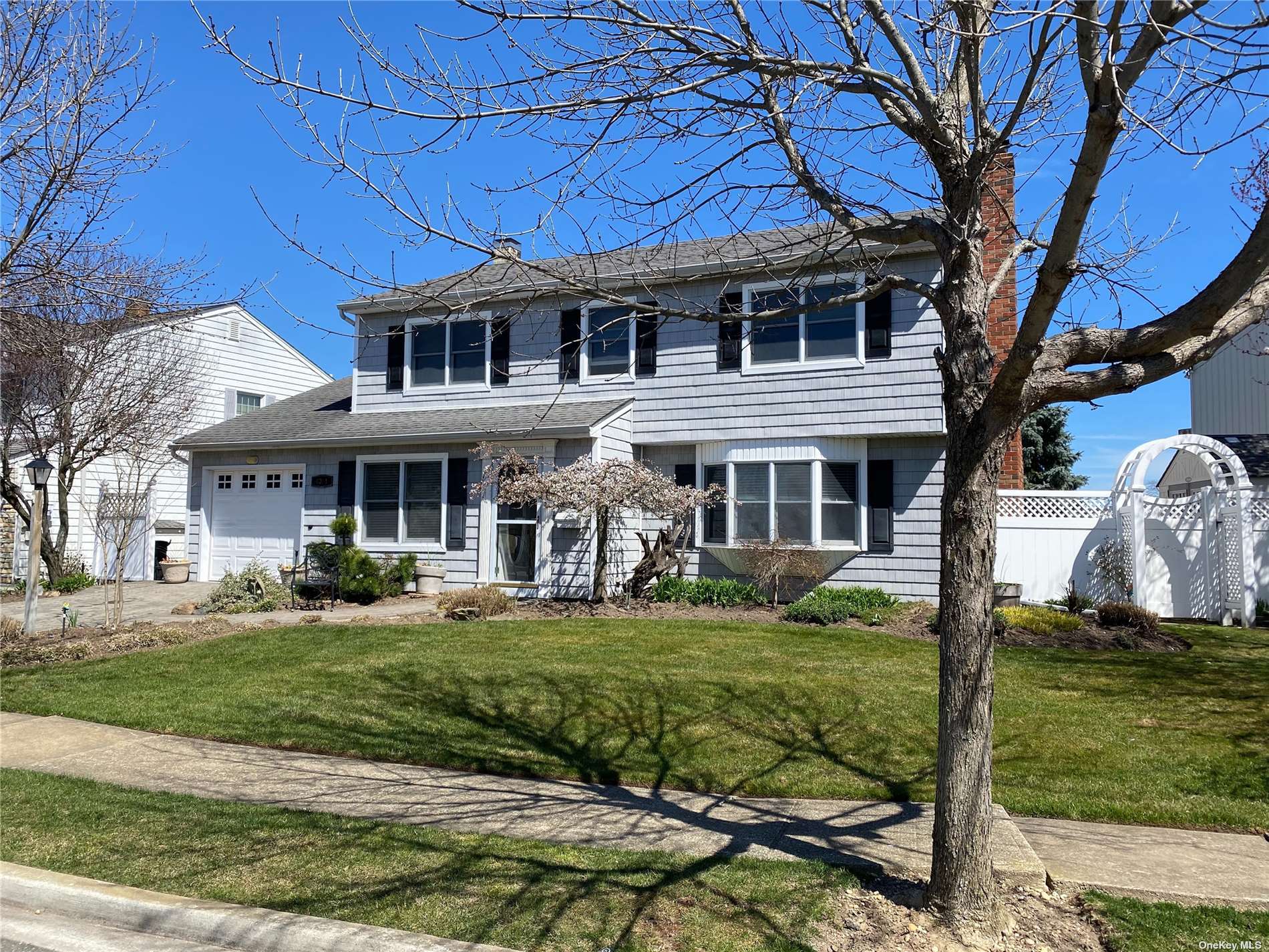 #1 photo, 4031 Darby Lane, ナッソー郡 Seaford , NY 11783