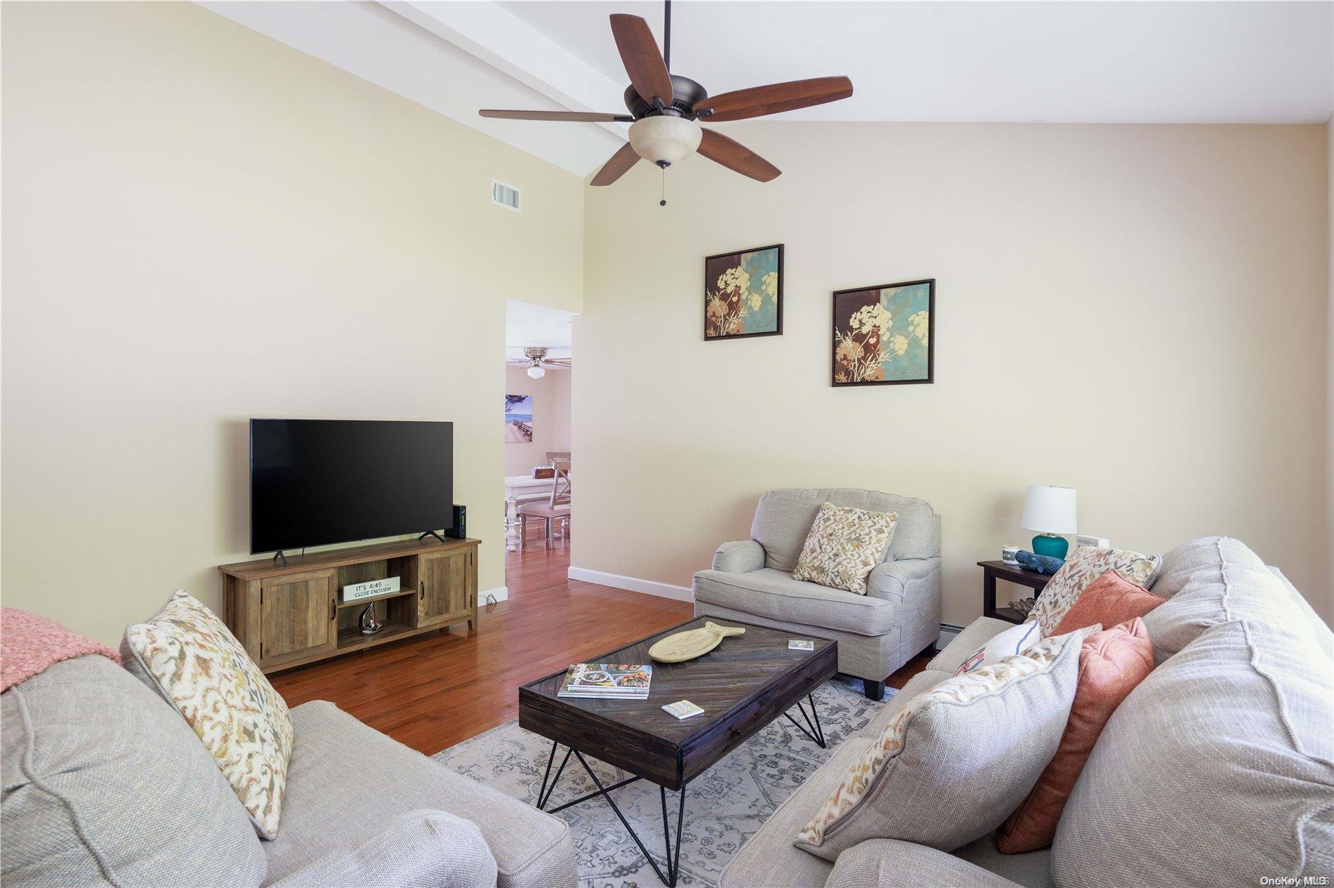 #3 photo, 400 Wells Road, サフォーク郡 Laurel , NY 11948