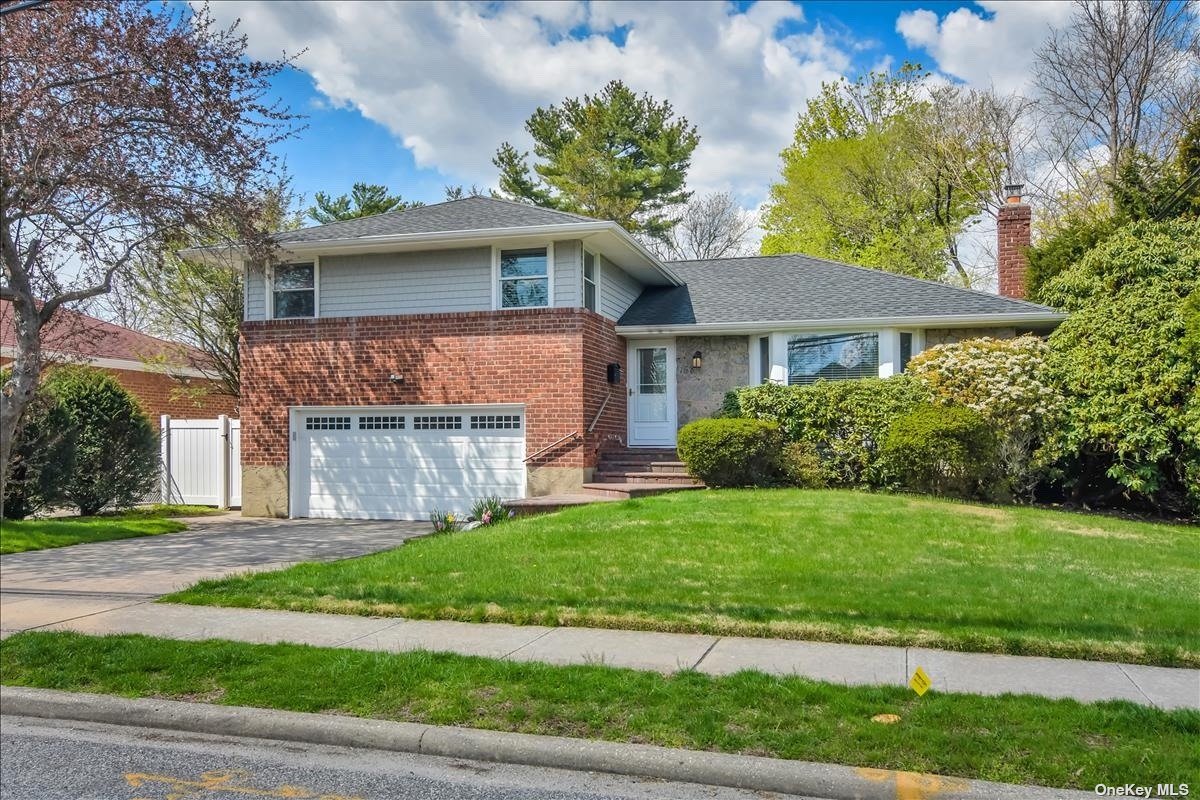 #1 photo, 158 Pollok, Syosset , NY 11791