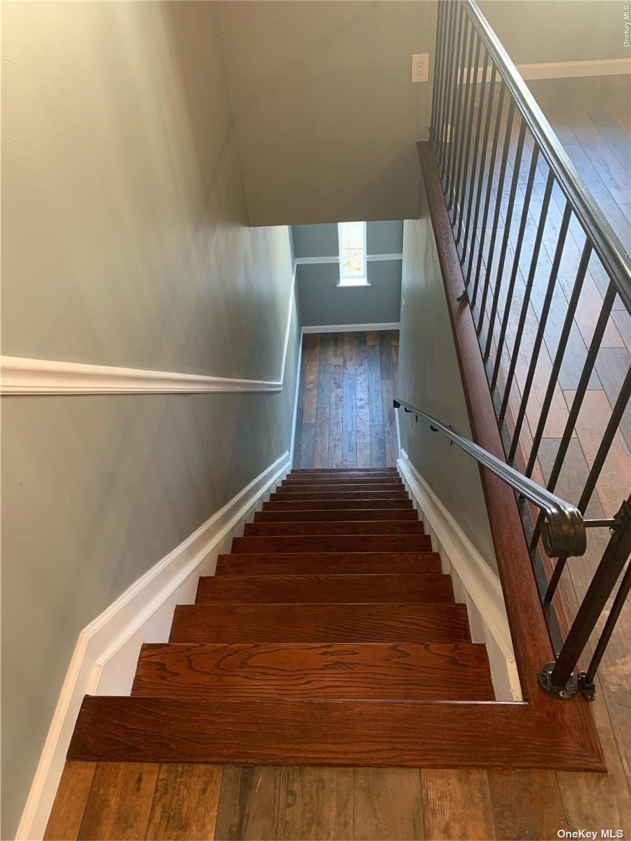 #1 photo, 42 Fargo Ct, 东长岛 科勒姆 Coram , NY 11727