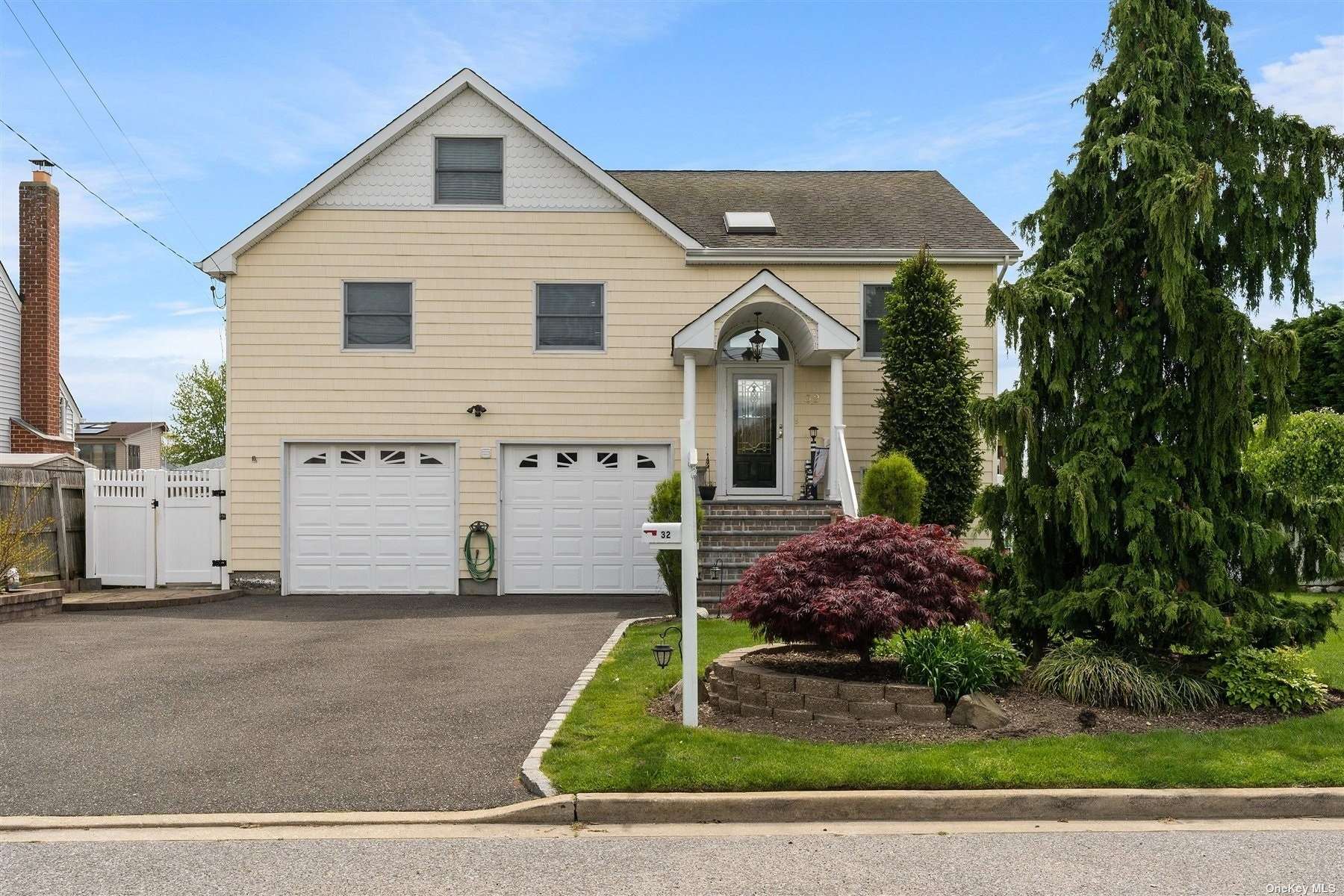 #1 photo, 32 Jackson Place, Massapequa , NY 11758