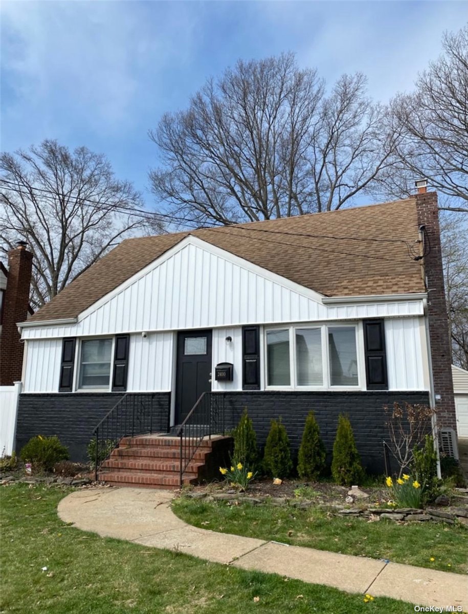 #1 photo, 2400 Willow Street, Wantagh , NY 11793