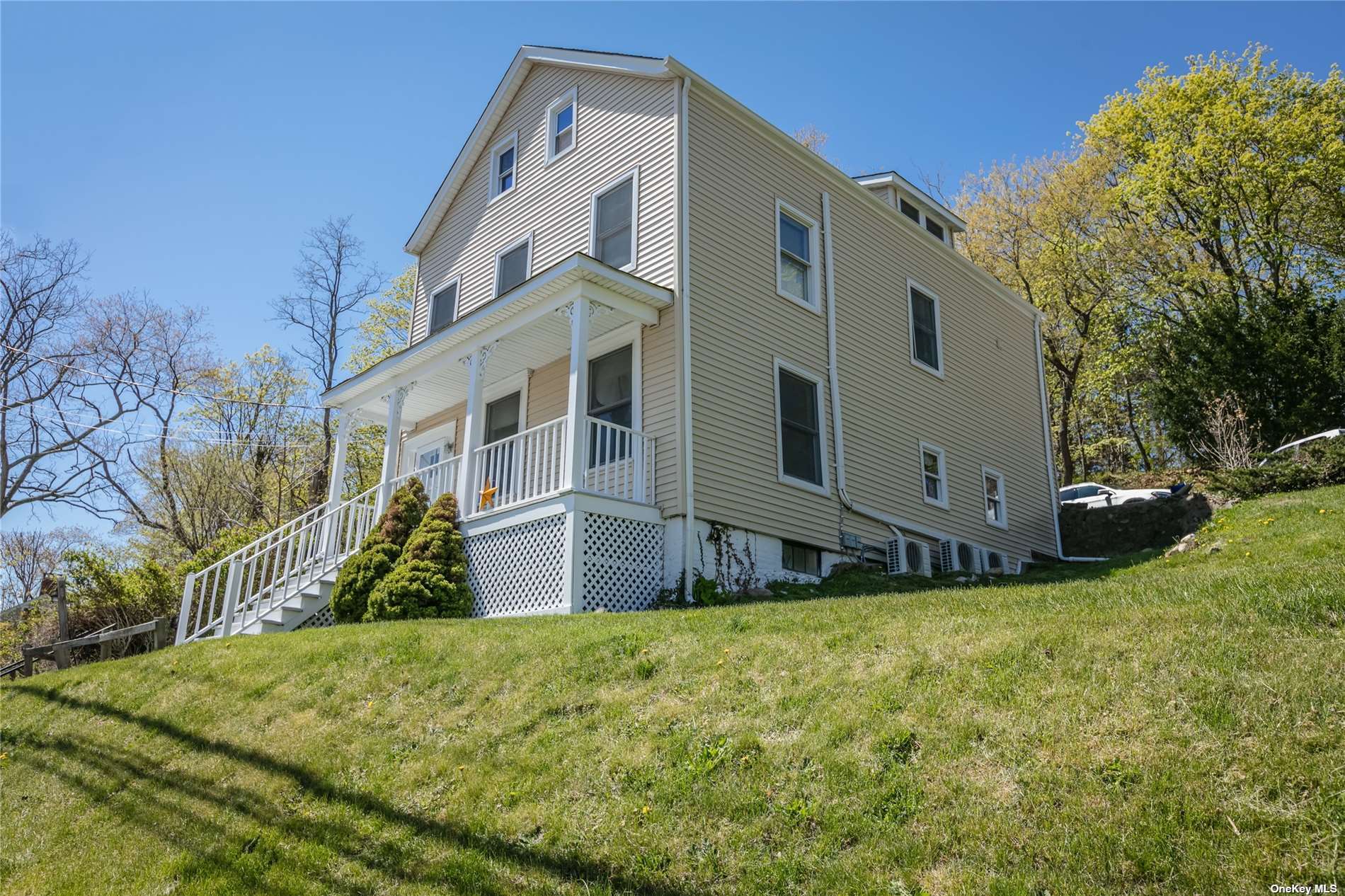 #1 photo, 181 Wall Street, سوفولك Huntington , NY 11743