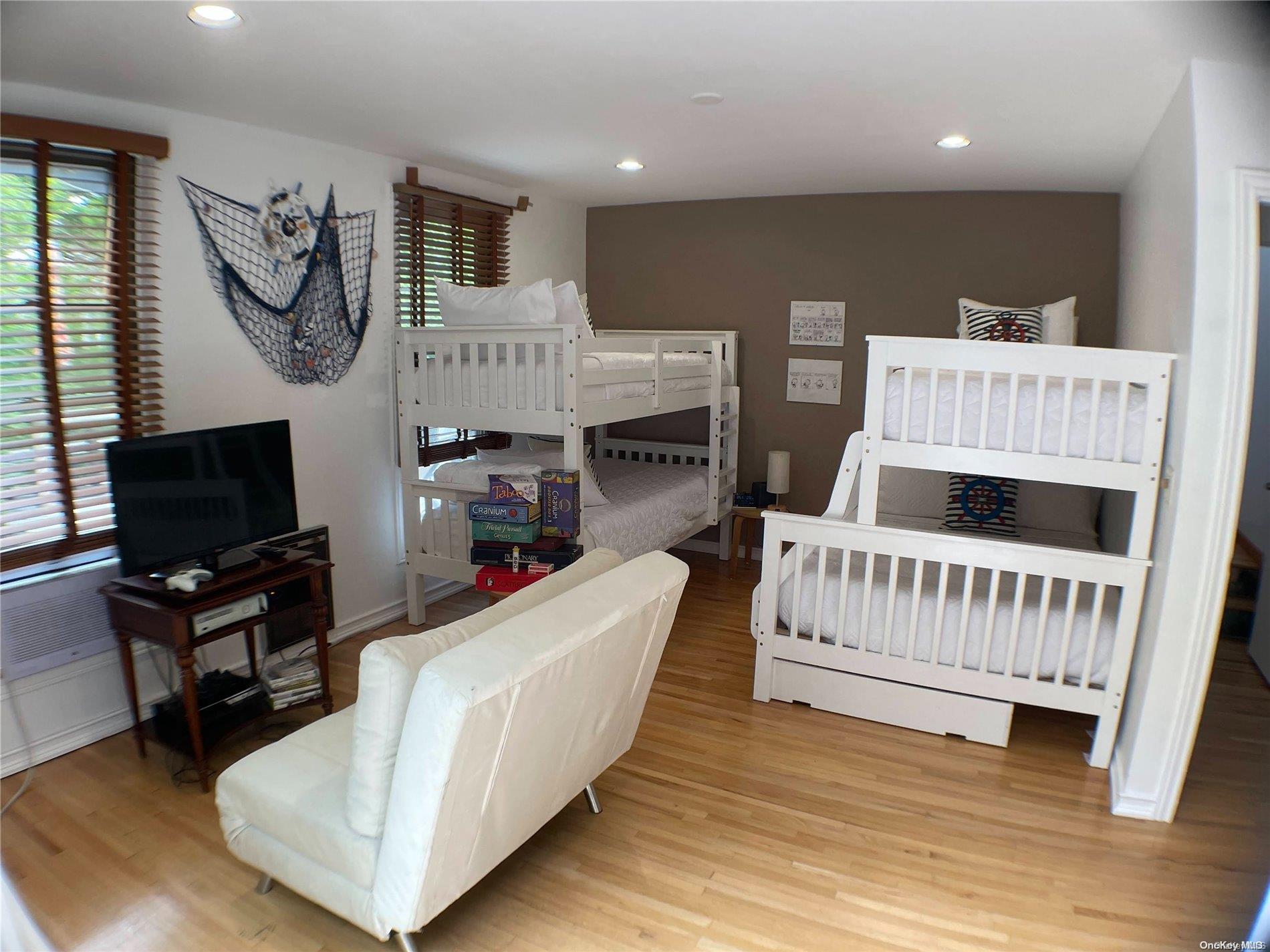 #12 photo, 180 Clipper Road, Ocean Beach , NY 11770