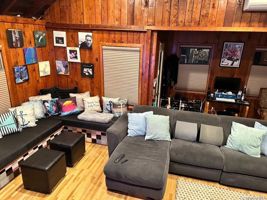 #5 photo, 180 Clipper Road, Ocean Beach , NY 11770