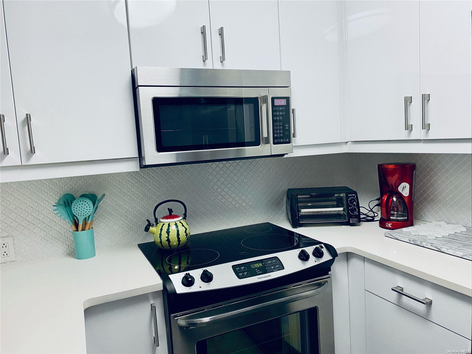 #6 photo, 180 Clipper Road, Ocean Beach , NY 11770