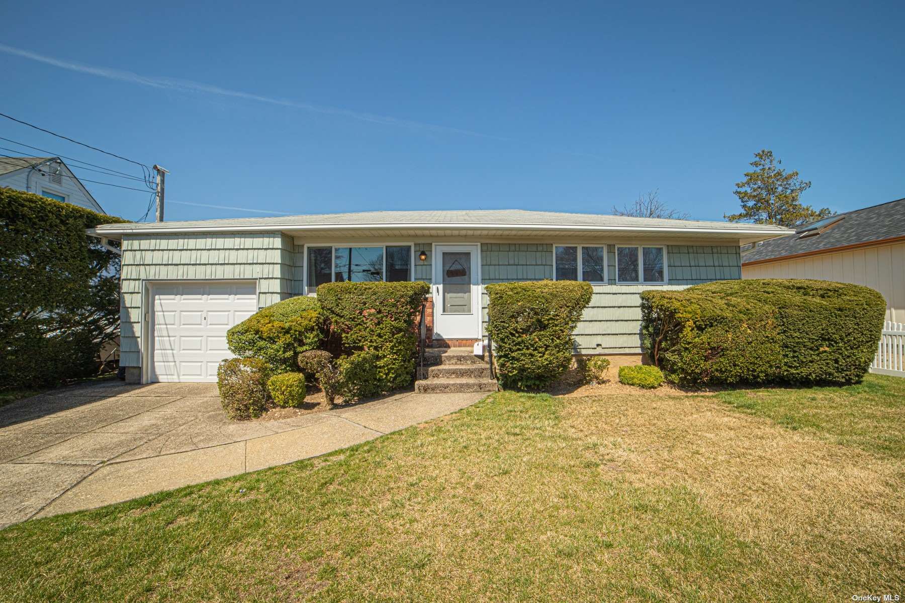 #1 photo, 291 N Atlanta Avenue, ナッソー郡 Massapequa , NY 11758