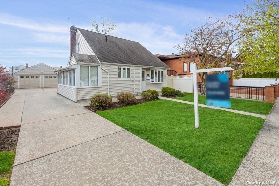 #1 photo, 151-20 22nd Avenue, クイーンズ区 Whitestone , NY 11357