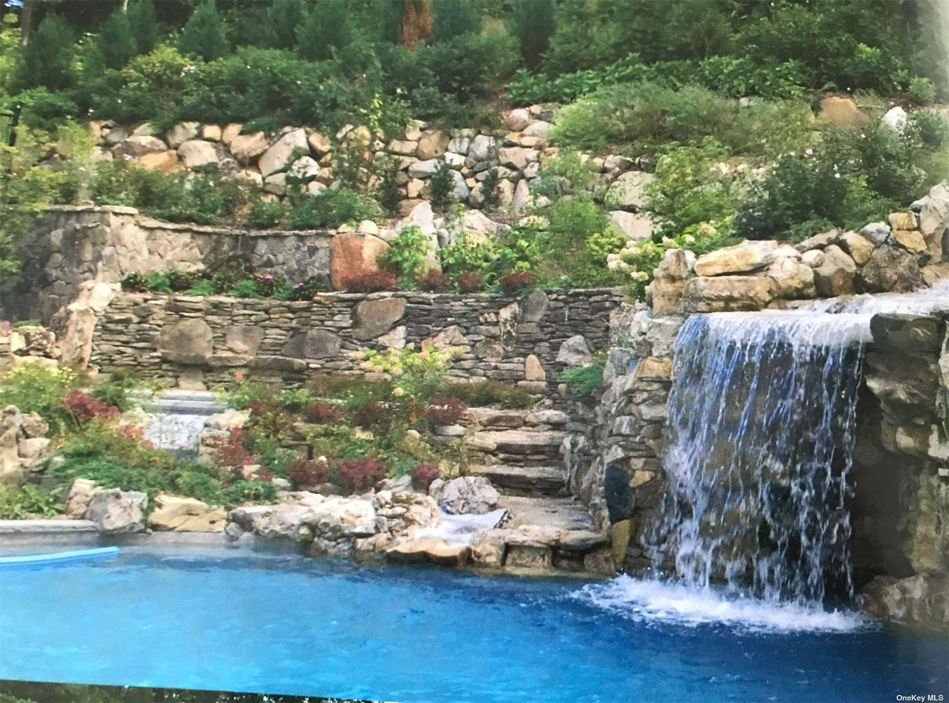 #1 photo, 138a Round Swamp Road, Huntington , NY 11743