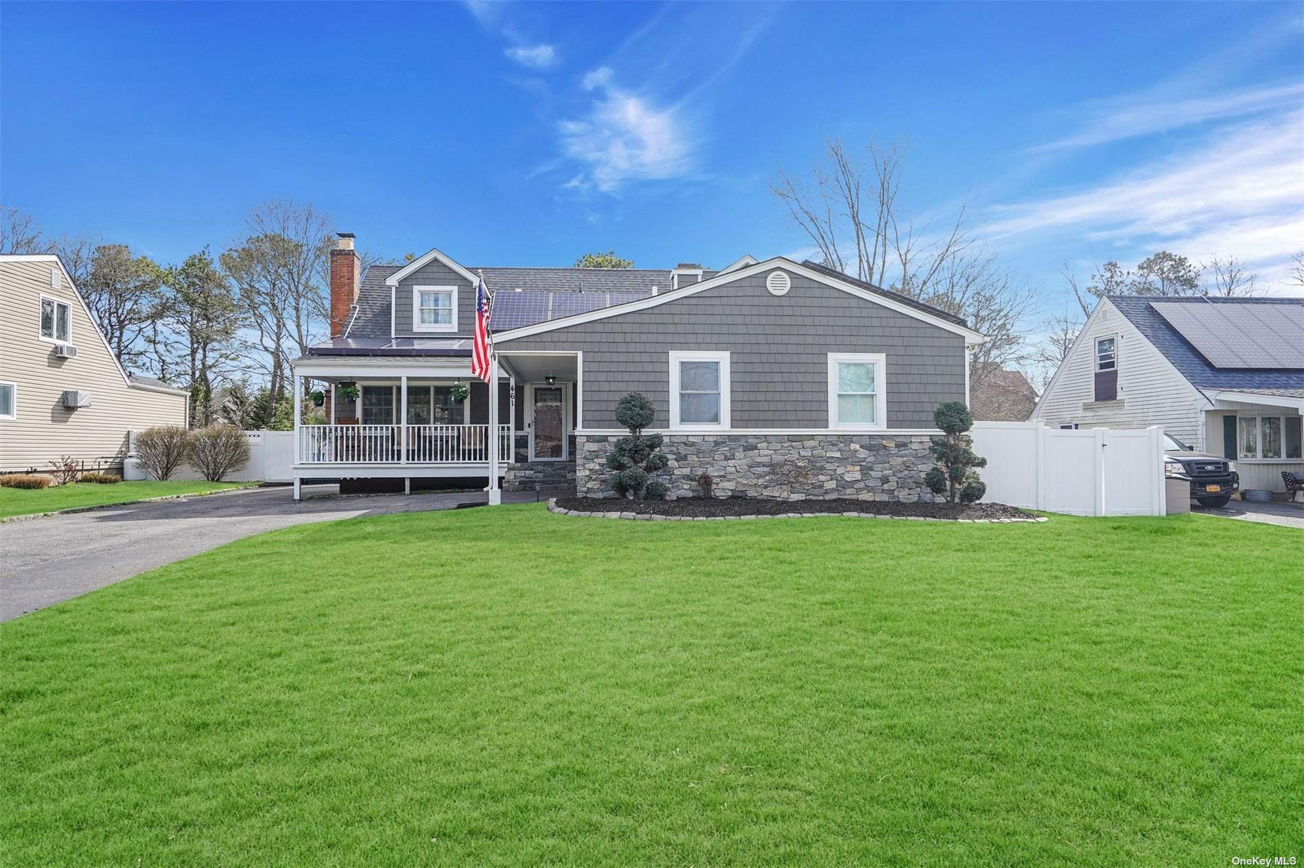 #1 photo, 461 Raft Avenue, Holbrook , NY 11741