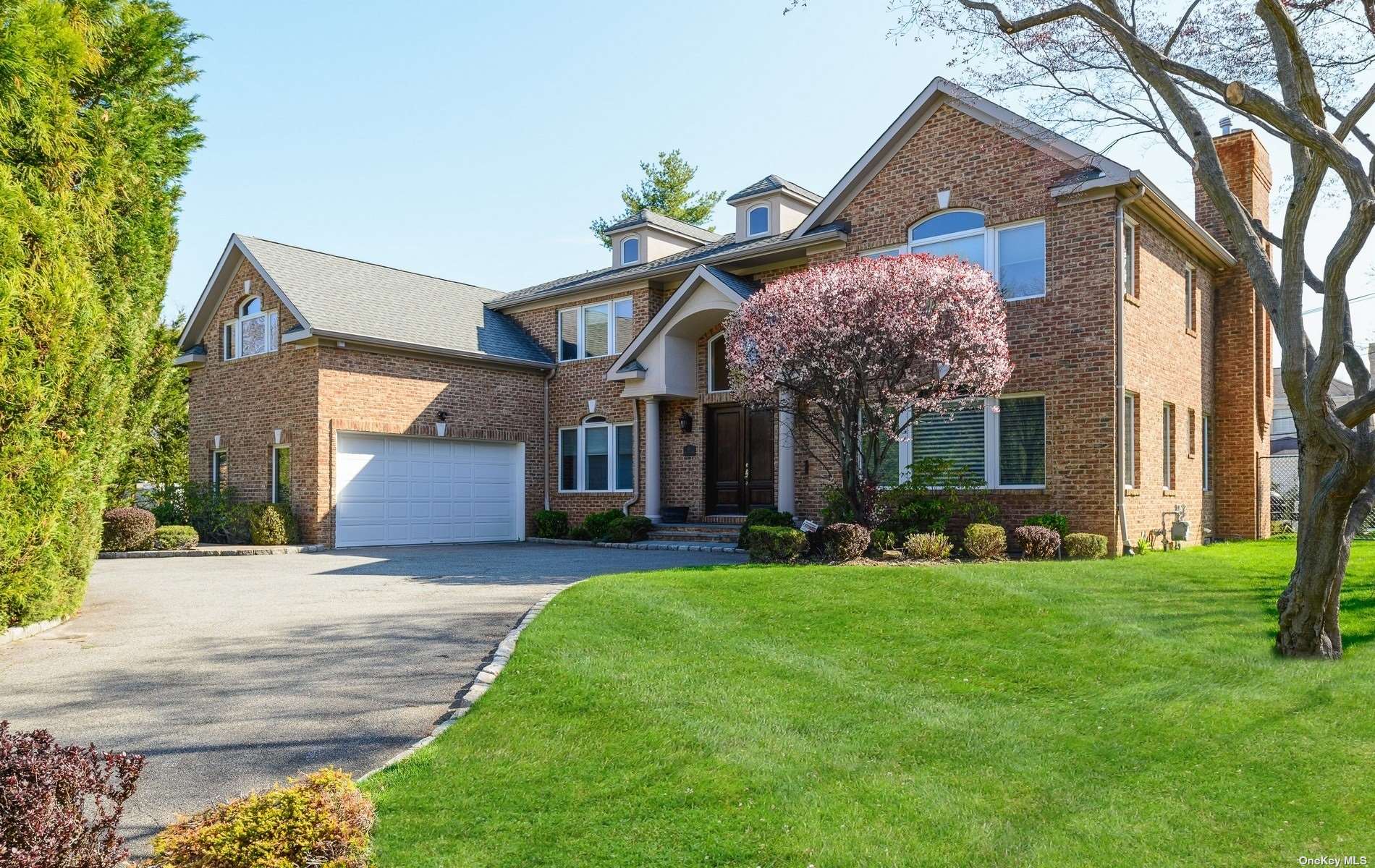 #1 photo, 103 Shepherd Lane, 롱 아일랜드 Roslyn Heights , NY 11577