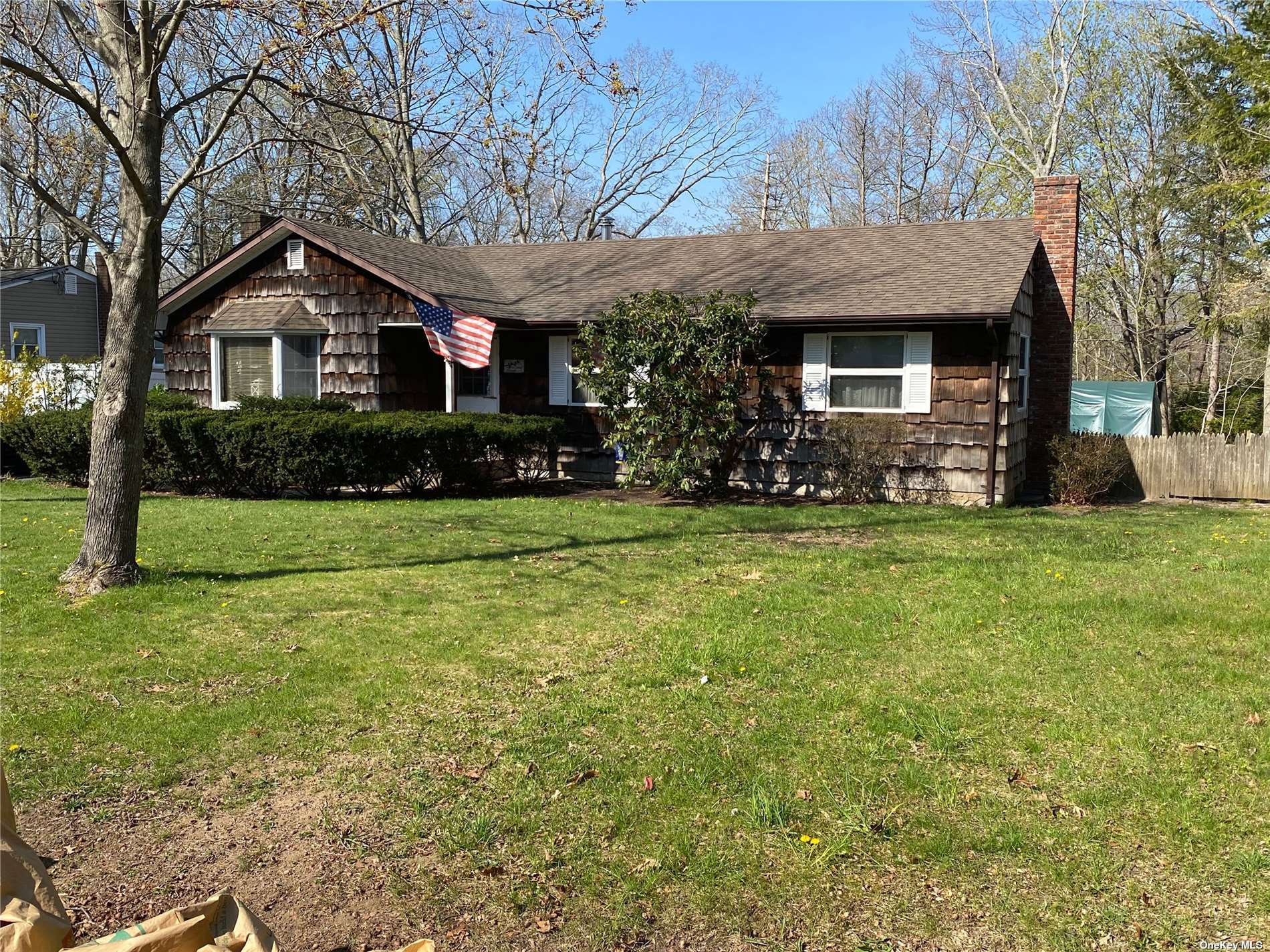 #1 photo, 10 Seneca Trail, 롱 아일랜드 Ridge , NY 11961