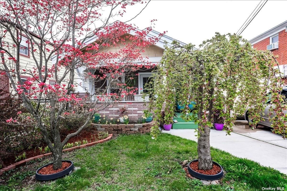 #1 photo, 164-22 76th Road, Flushing , NY 11366