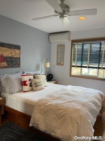 #5 photo, 736 Ocean Breeze, Ocean Beach , NY 11770