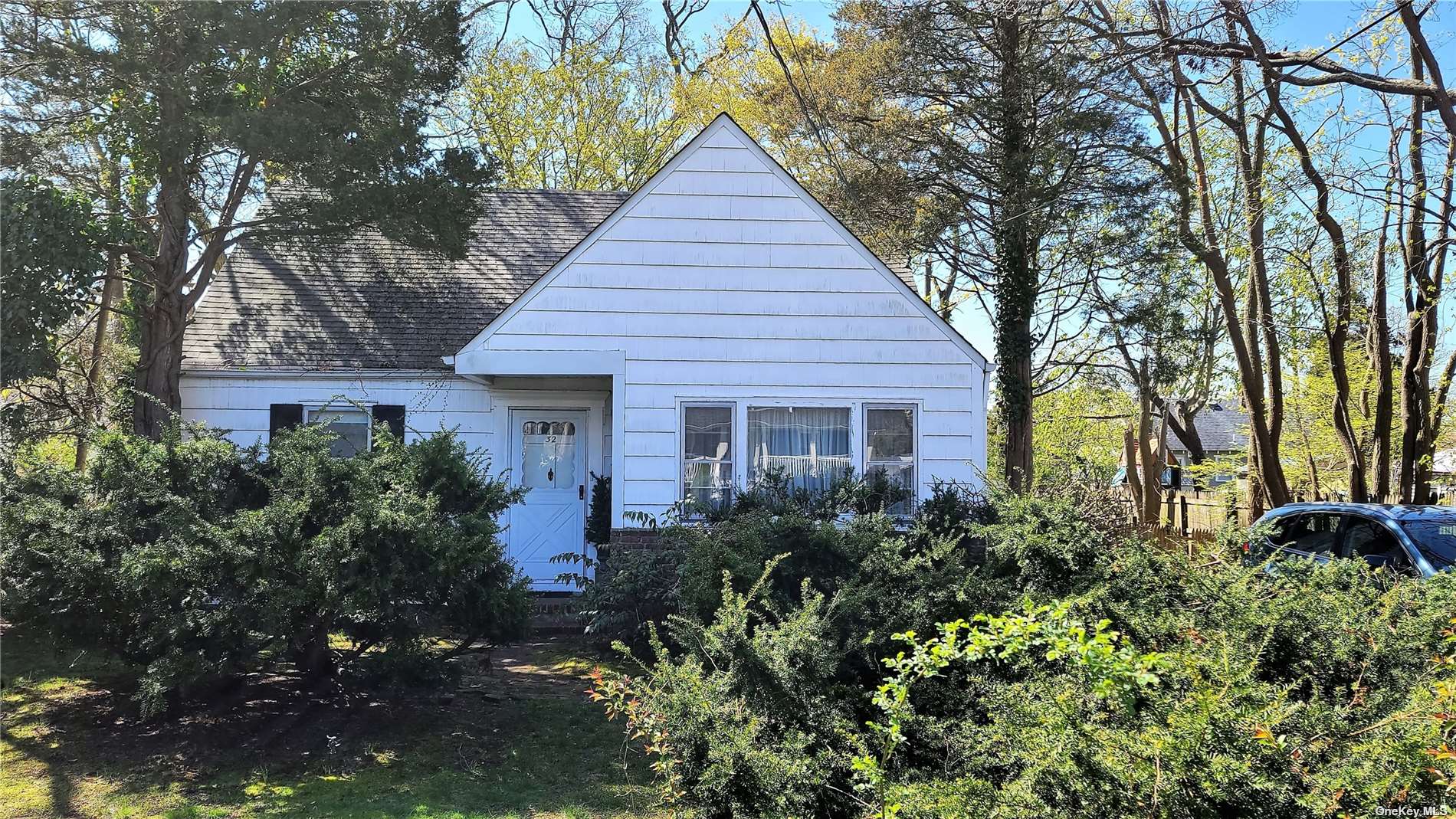 #1 photo, 32 Oak Street, サフォーク郡 Islip , NY 11751