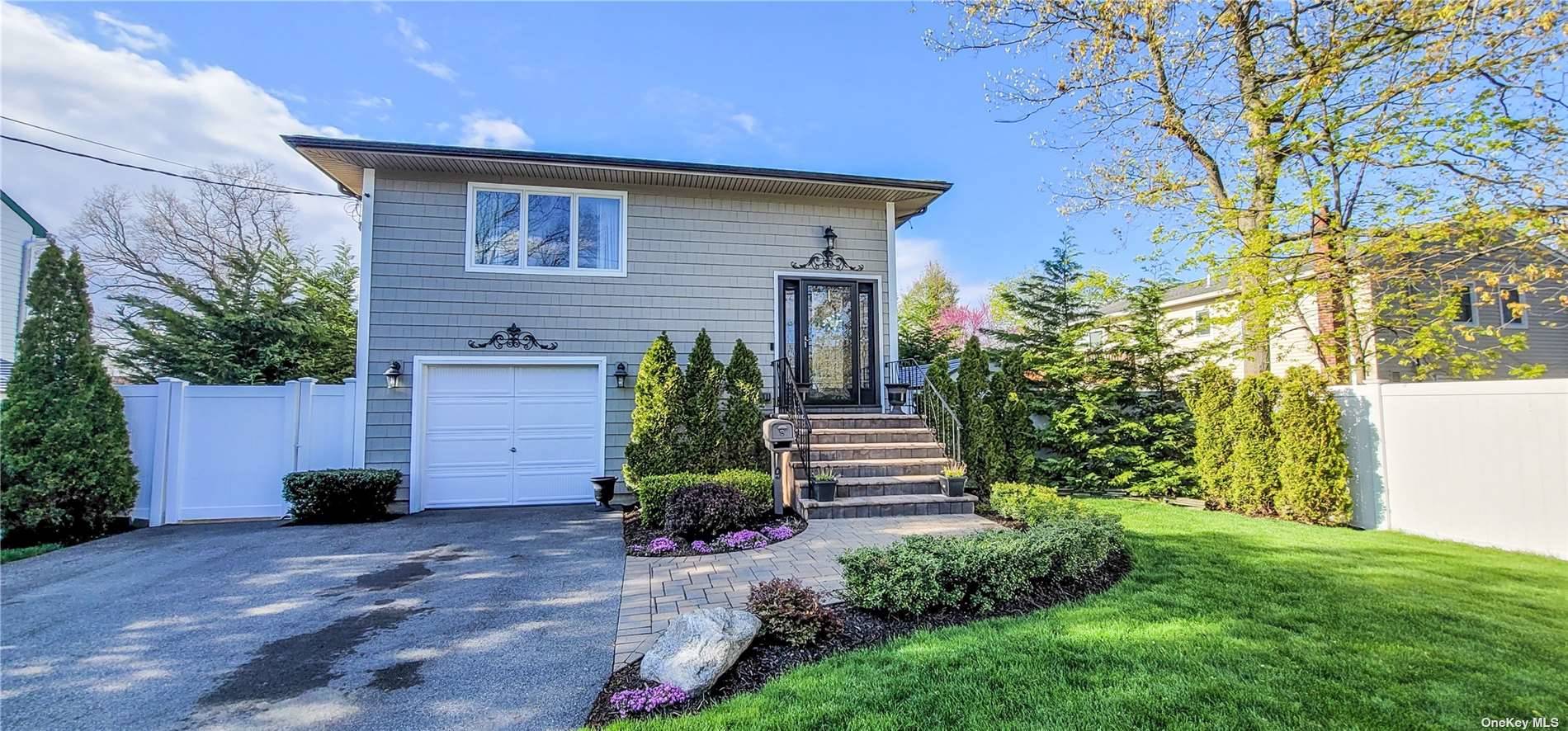 #1 photo, 9 Washington Street, East Islip , NY 11730