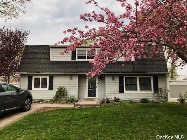 #1 photo, 45 College Hills Drive, 東長島 Farmingville , NY 11738