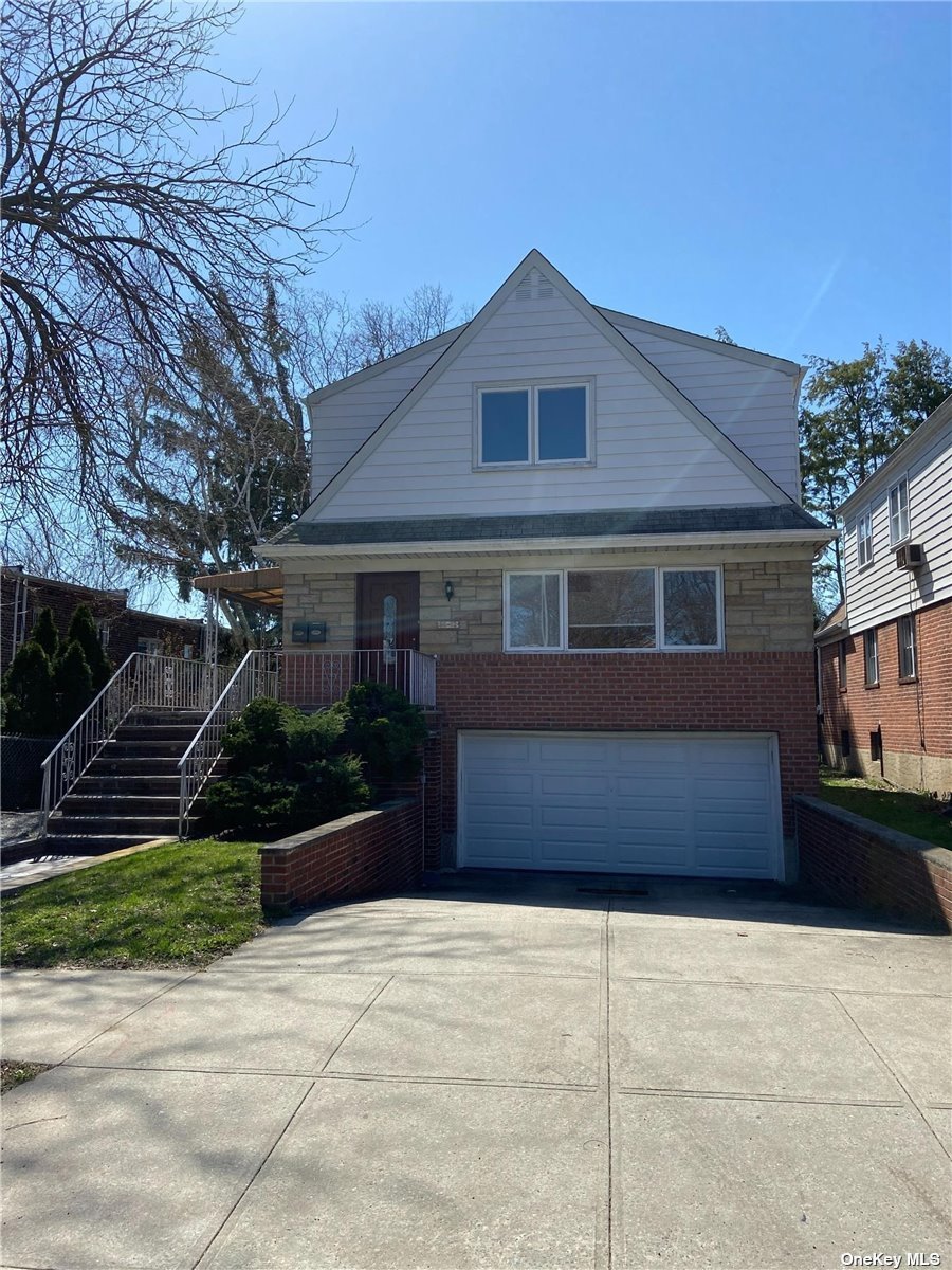 #1 photo, 65-72 Ellwell Crescent, 皇后区 雷哥公园 Rego Park , NY 11374