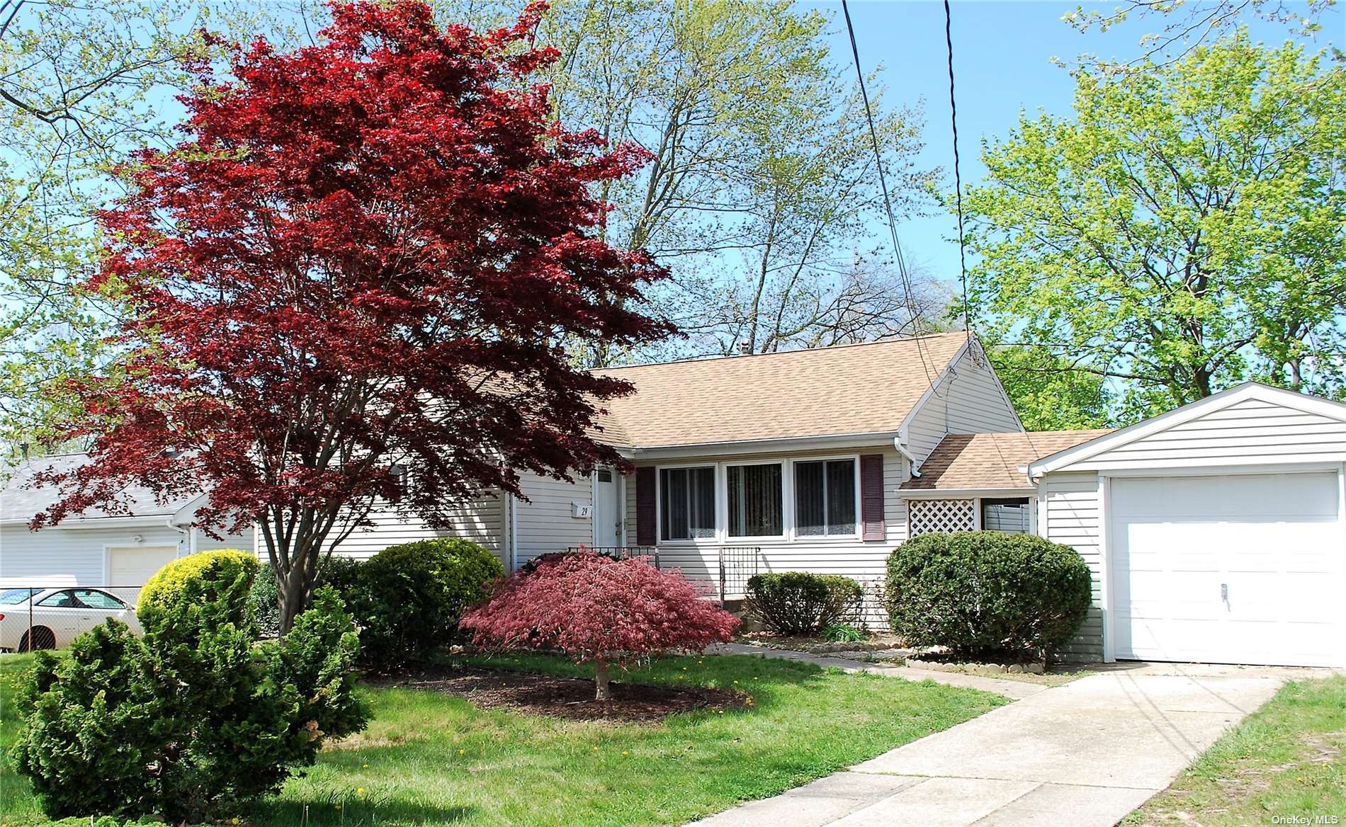 #1 photo, 29 Maple Street, 東長島 Central Islip , NY 11722