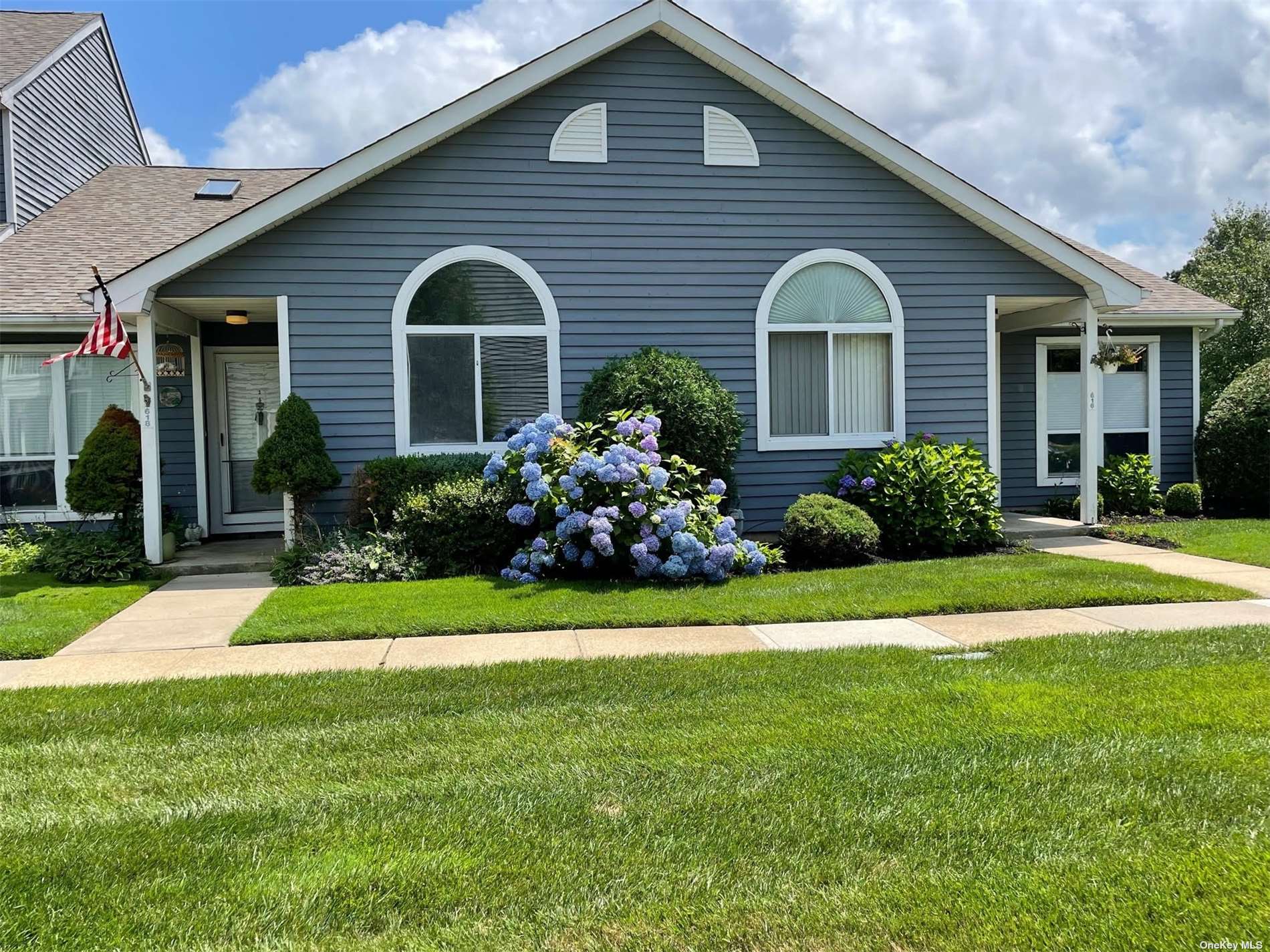 #1 photo, 618 Birchwood Park Drive, サフォーク郡 Middle Island , NY 11953